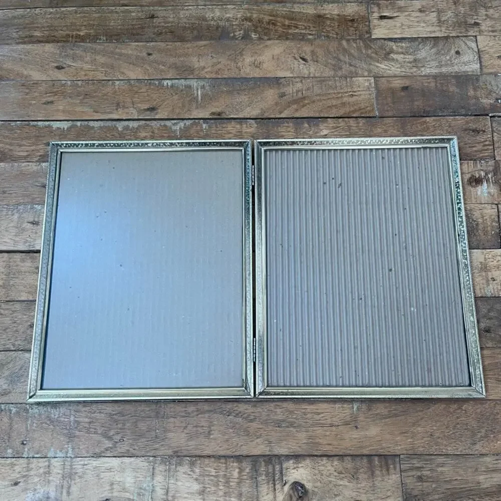 Vintage Hinged Double Picture Frame 7.25
